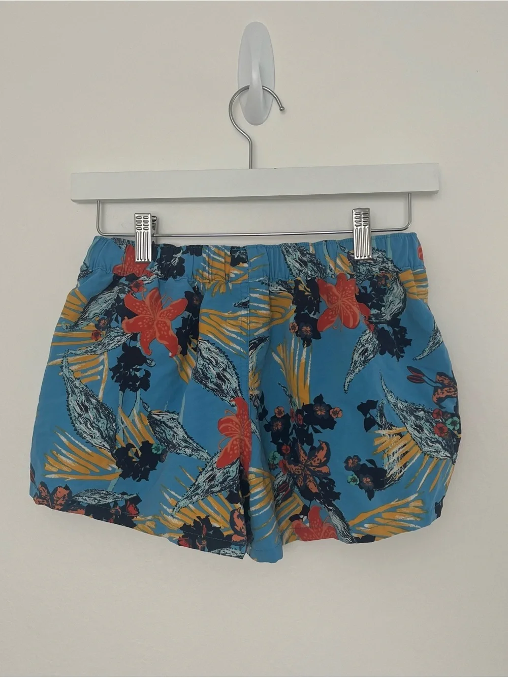 Patagonia Women’s Barely Baggies Swim Shorts Sz Small Blue Tropical Print